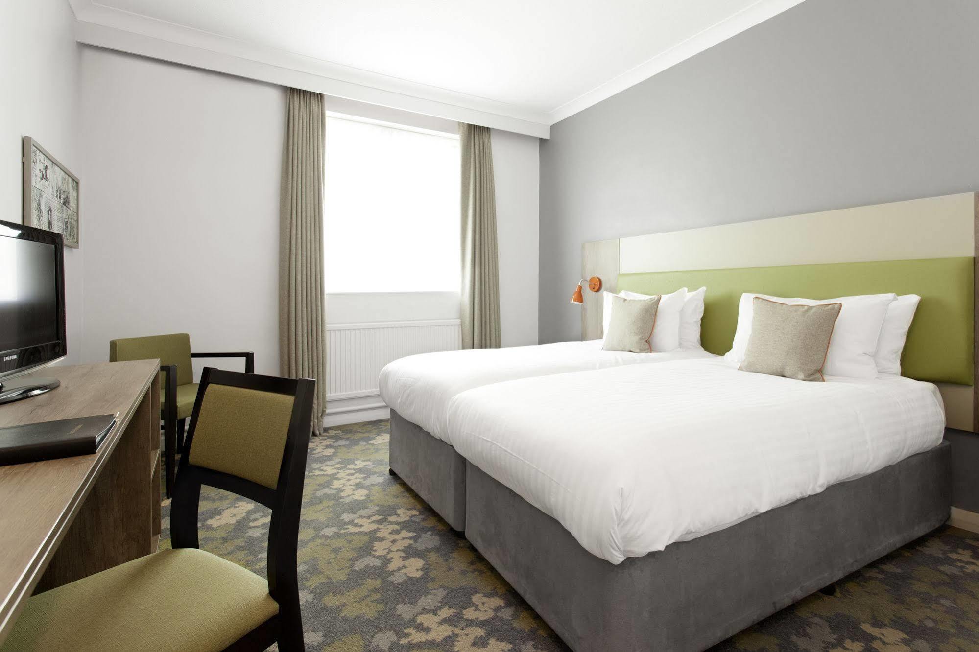 Epping Forest Hotel Woodford Eksteriør bilde